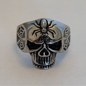 Men's Silver Skull Ring with Spider